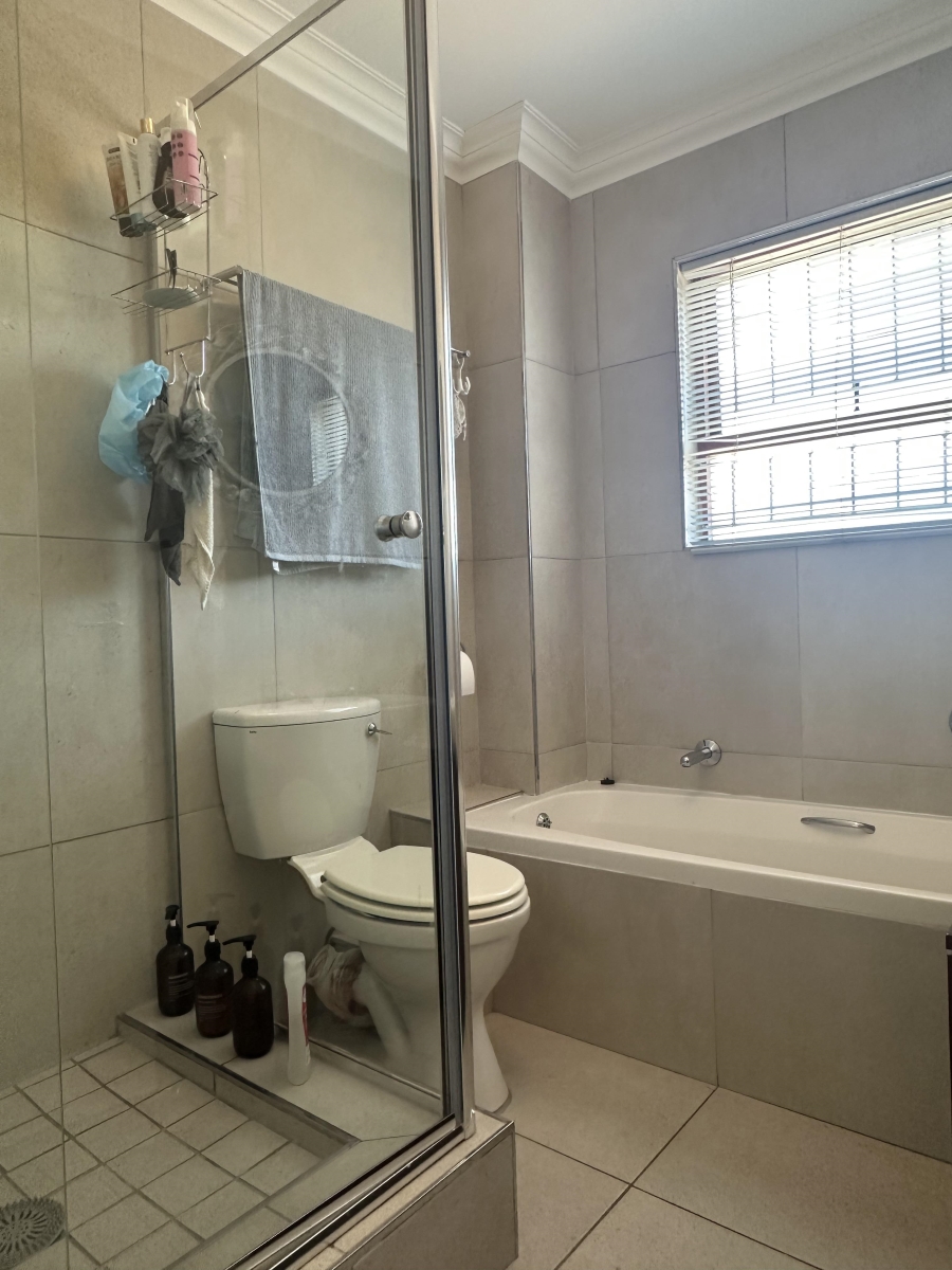 To Let 2 Bedroom Property for Rent in Parklands Western Cape